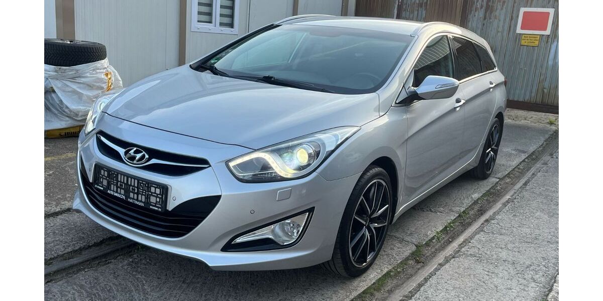 Hyundai i40 157.000 km 8.490 &euro; Hattingen 45525