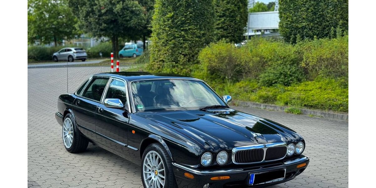 Jaguar XJ8 160.000 km 7.999 &euro; Recklinghausen 45661