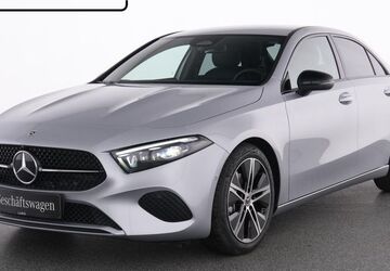 Mercedes-Benz A 180 4.985 km 33.885 &euro; Essen 45309
