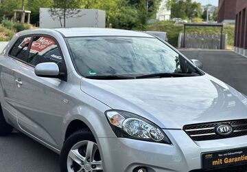 Kia ceed / Ceed 154.000 km 3.490 &euro; Essen 45145