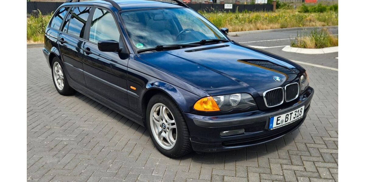 BMW 318 225.973 km 2.699 &euro; Essen 45138