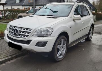 Mercedes-Benz ML 350 203.400 km 9.500 &euro; Bochum 44879