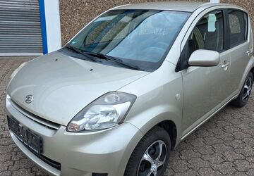 Daihatsu Sirion 153.000 km 2.499 &euro; Moers 47441