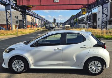 Mazda 2 20.100 km 16.490 &euro; Mülheim 45476
