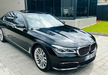 BMW 750 219.000 km 28.500 &euro; Essen 45147