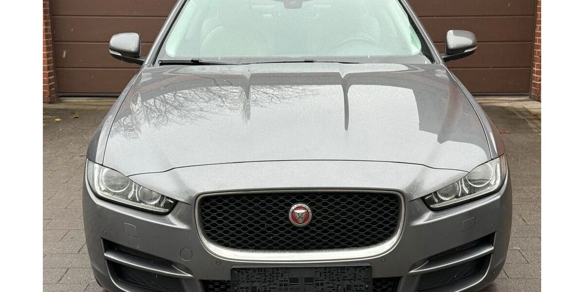 Jaguar XE 239.968 km 7.499 &euro; Duisburg 47138