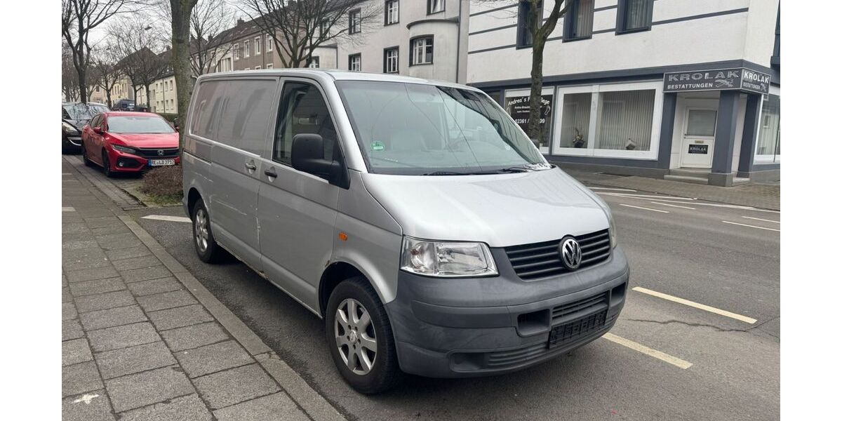 VW T5 Transporter 308.000 km 2.350 &euro; Recklinghausen 45665