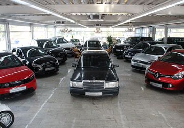 Mercedes-Benz 190 240.000 km 4.990 &euro; Essen 45356