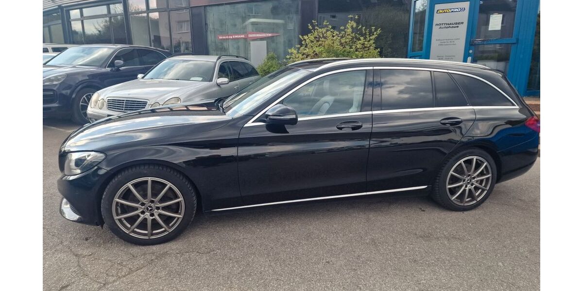 Mercedes-Benz C 300 213.000 km 14.700 &euro; Gelsenkirchen 45884