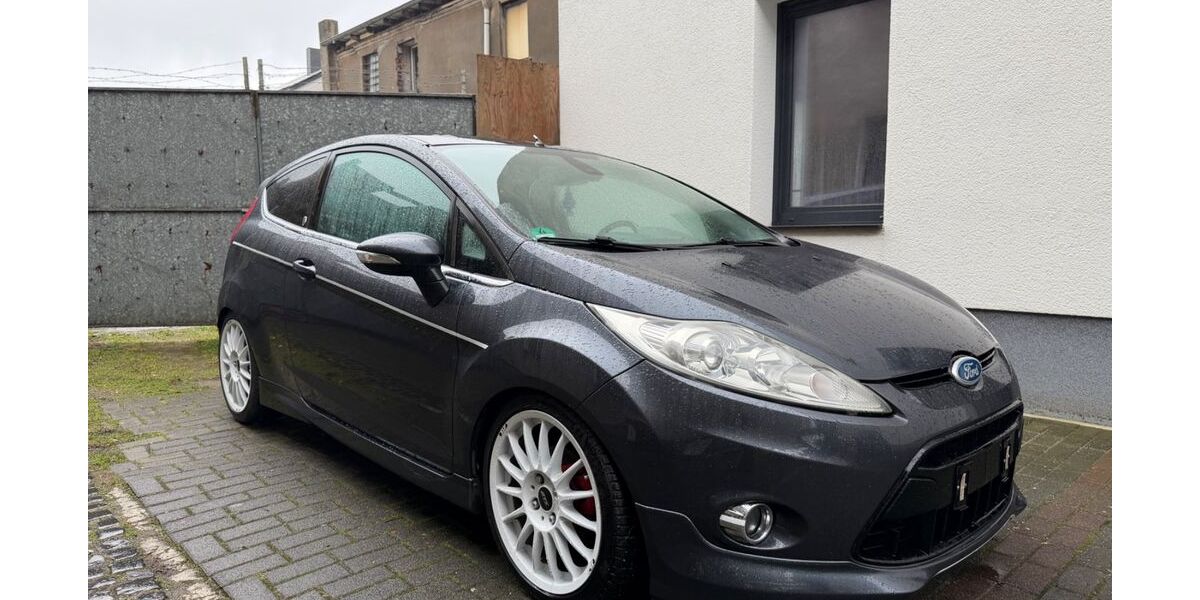 Ford Fiesta 204.284 km 3.150 &euro; Recklinghausen 45663