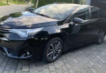 Toyota Avensis 195.000 km 7.900 &euro; Essen 45121