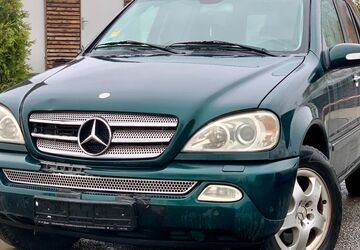 Mercedes-Benz ML 270 408.247 km 1.818 &euro; Gelsenkirchen 45884
