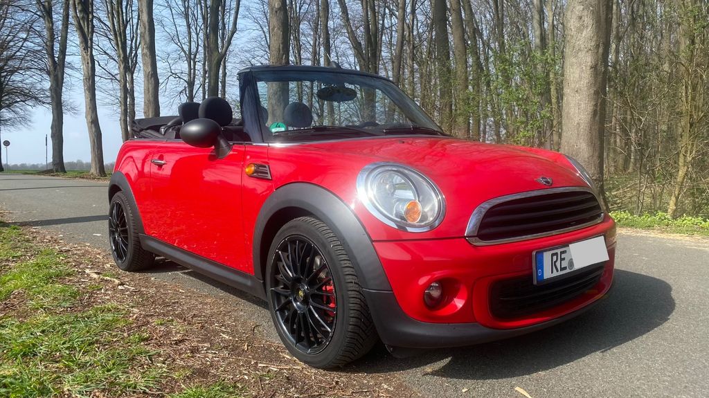 Mini One Cabrio 123.276 km 8.700 &euro; Recklinghausen 45657