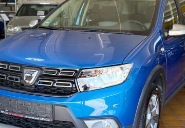 Dacia Logan 79.000 km 8.490 &euro; Oberhausen 46145