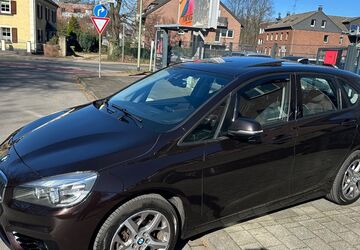 BMW 218 211.000 km 6.599 &euro; Duisburg 47226