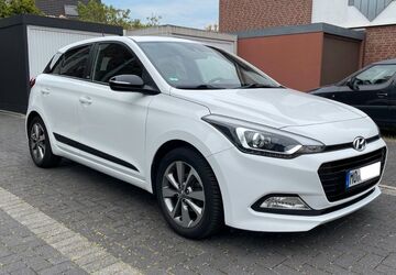 Hyundai i20 166.000 km 7.550 &euro; Moers 47443