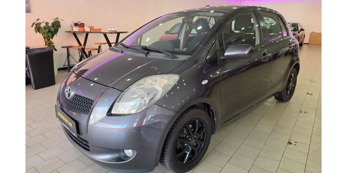 Toyota Yaris 200.000 km 2.900 &euro; Recklinghausen 45661