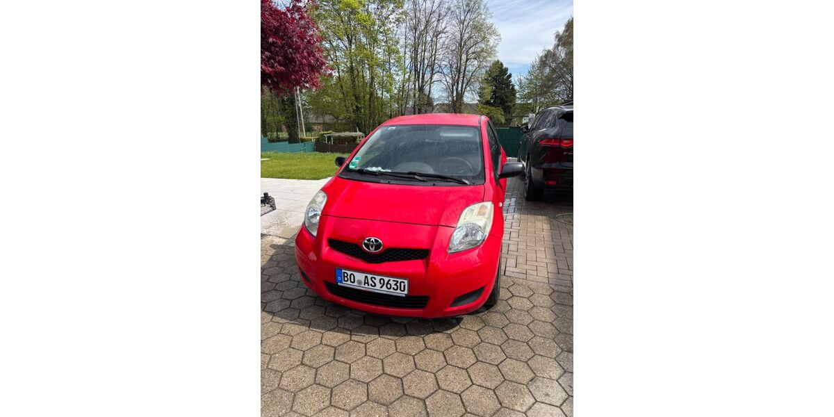 Toyota Yaris 135.000 km 3.499 &euro; Essen 45279