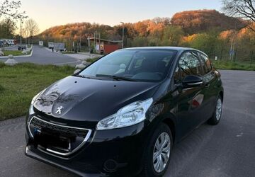 Peugeot 208 47.918 km 7.199 &euro; Duisburg 47259