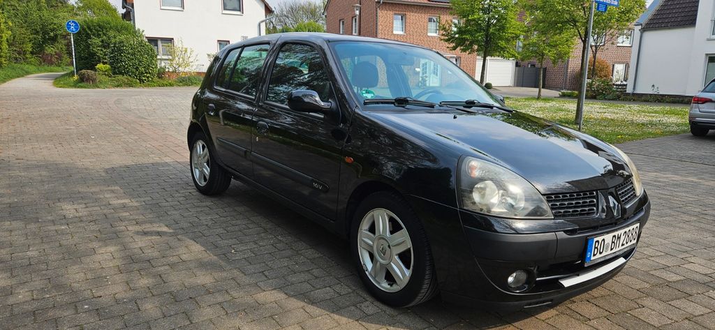 Renault Clio 133.000 km 1.700 &euro; Gladbeck 45968
